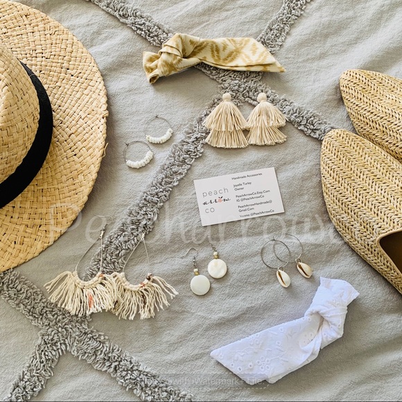 the ARIA style handmade shell earrings - Picture 3 of 3